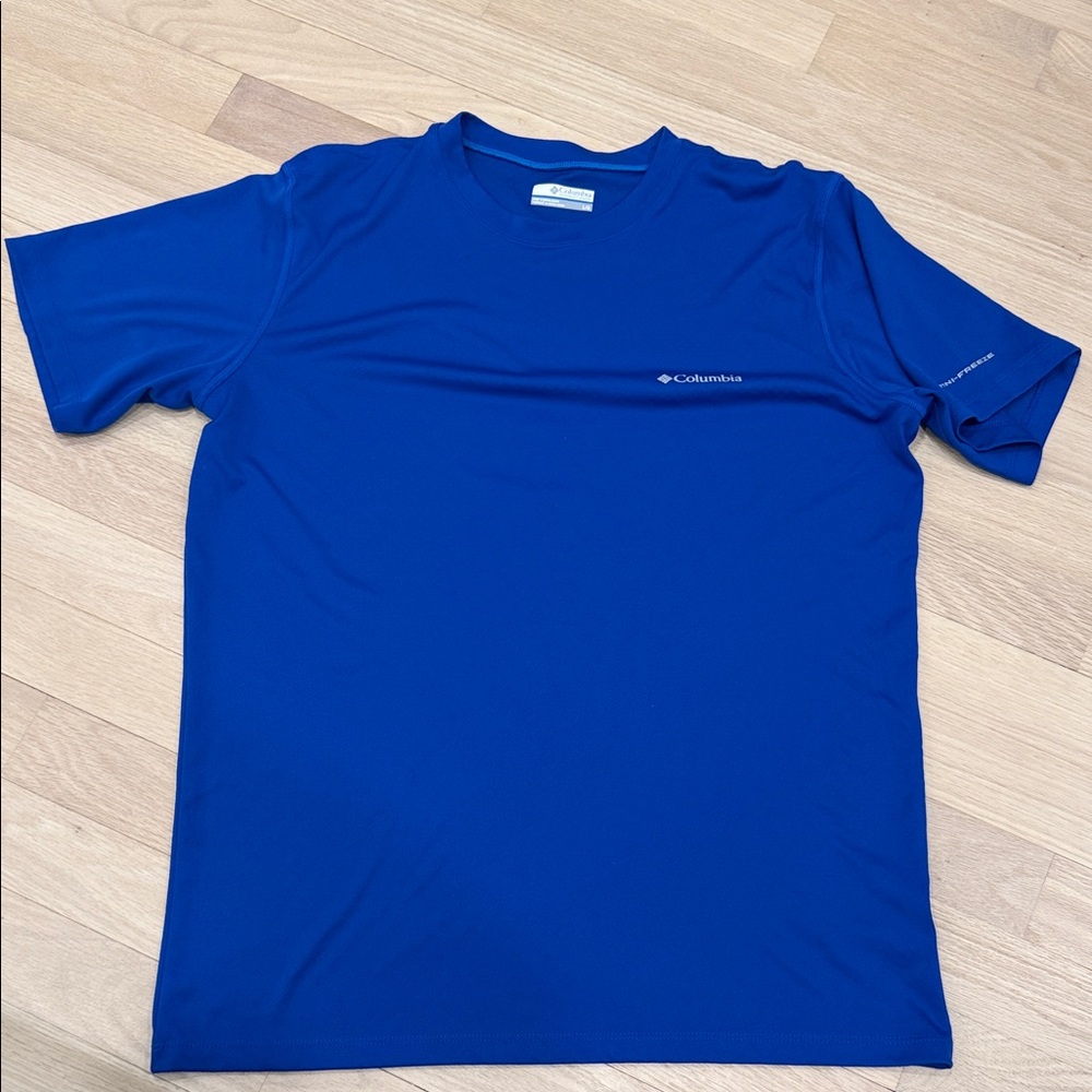 Columbia tee large
